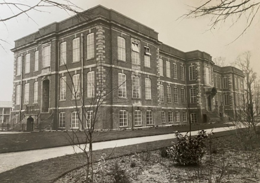 Photo of Dunn School